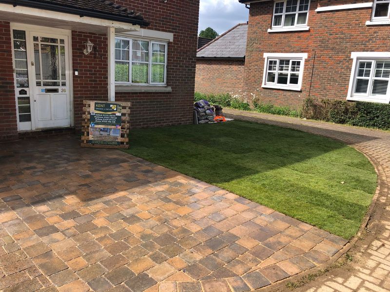 block paved driveway kings hill 02